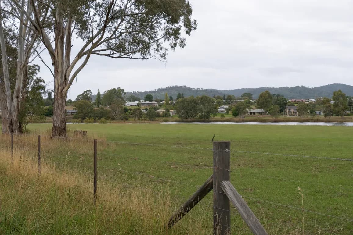 Fencing in Hadspen, Launceston