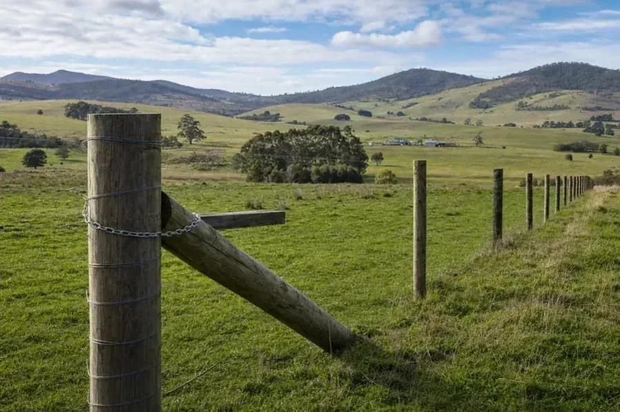 Assemblies Set to Carry the Load, rural & agricultural fencing in Launceston