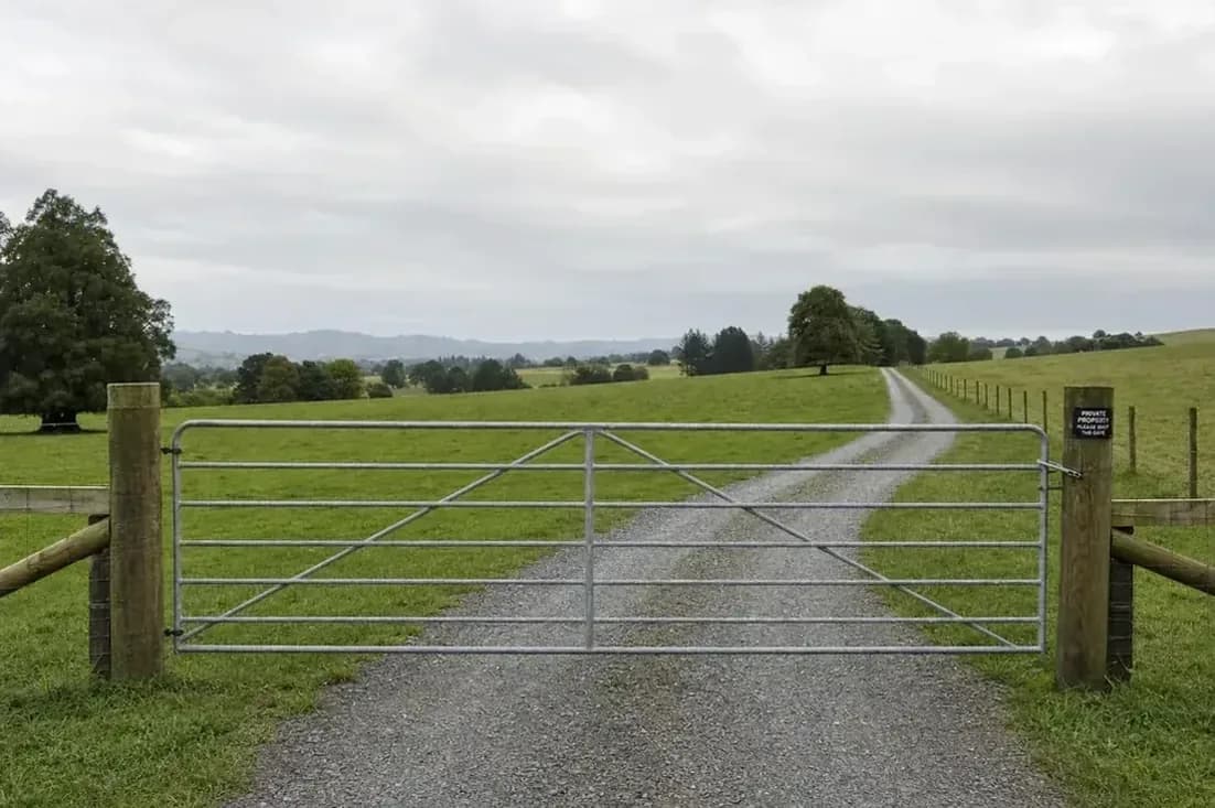 Gateways in the Right Places, rural & agricultural fencing in Launceston